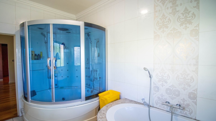 5 Bedroom Property for Sale in Kyalami Glen Estate Gauteng