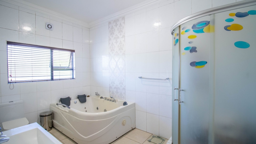 5 Bedroom Property for Sale in Kyalami Glen Estate Gauteng