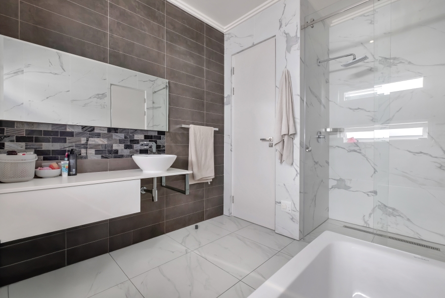 4 Bedroom Property for Sale in Illovo Gauteng