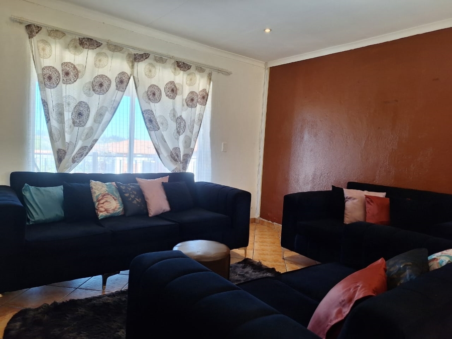 2 Bedroom Property for Sale in Rensburg Gauteng