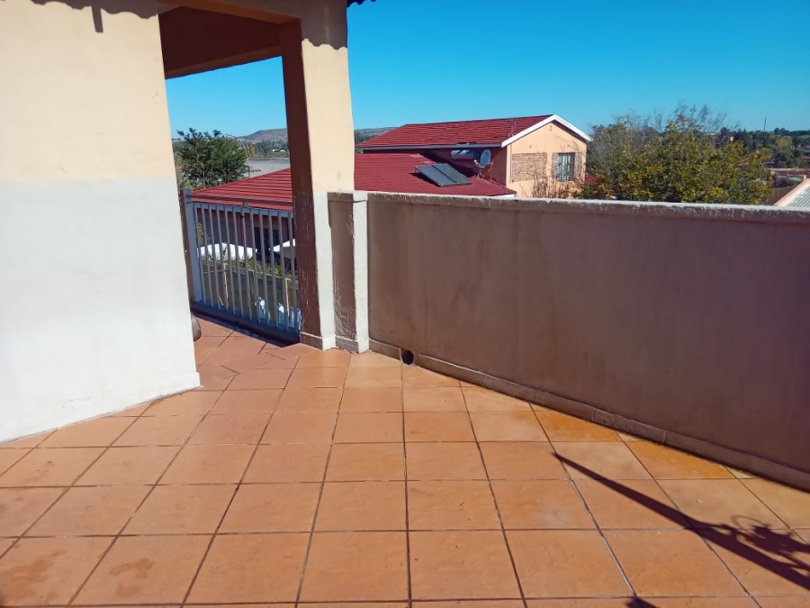 2 Bedroom Property for Sale in Rensburg Gauteng