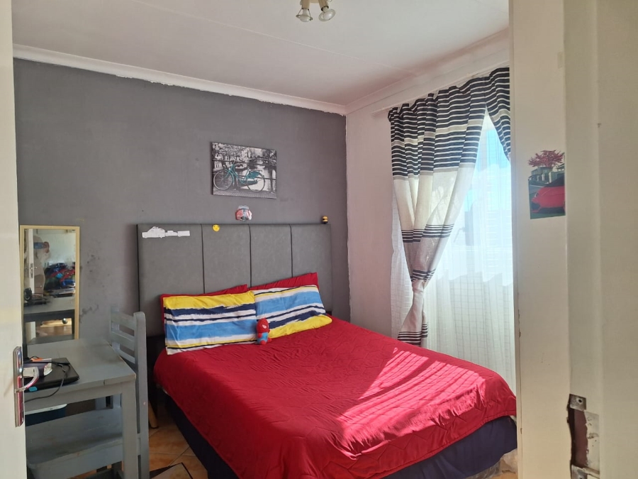 2 Bedroom Property for Sale in Rensburg Gauteng