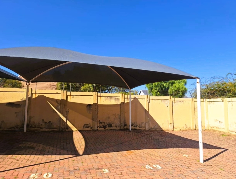 2 Bedroom Property for Sale in Rensburg Gauteng