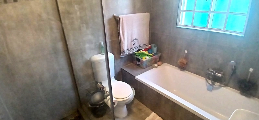 2 Bedroom Property for Sale in Henley on Klip Gauteng