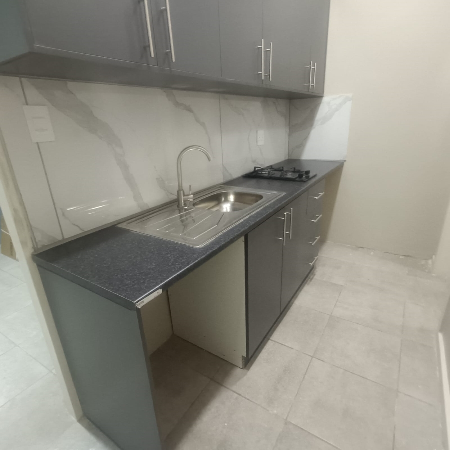 1 Bedroom Property for Sale in Greenside Gauteng
