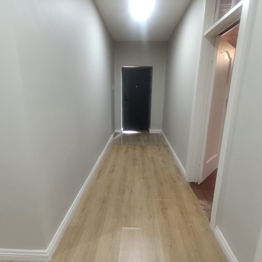 1 Bedroom Property for Sale in Greenside Gauteng