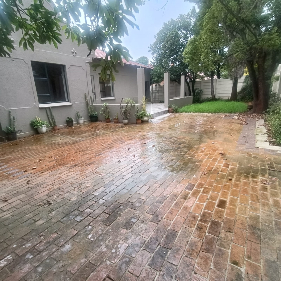 1 Bedroom Property for Sale in Greenside Gauteng