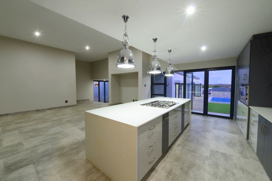 To Let 5 Bedroom Property for Rent in Lombardy Estate Gauteng