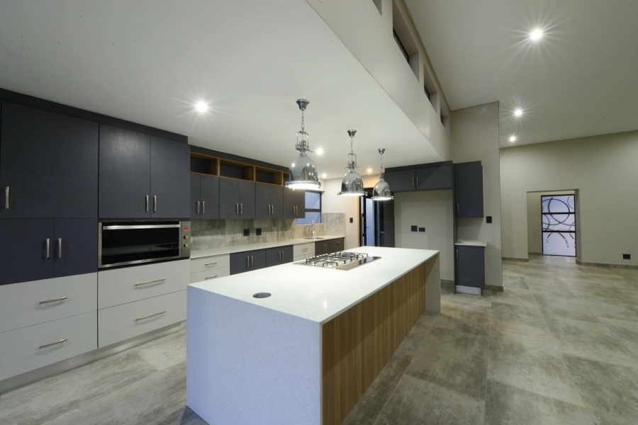 To Let 5 Bedroom Property for Rent in Lombardy Estate Gauteng