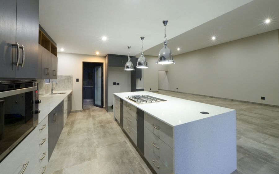 To Let 5 Bedroom Property for Rent in Lombardy Estate Gauteng