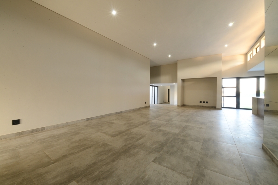 To Let 5 Bedroom Property for Rent in Lombardy Estate Gauteng