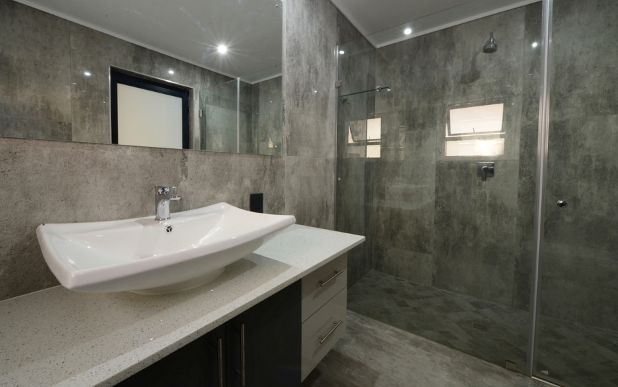 To Let 5 Bedroom Property for Rent in Lombardy Estate Gauteng