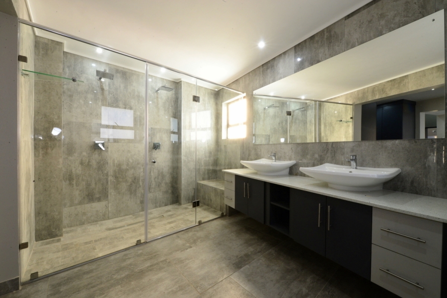 To Let 5 Bedroom Property for Rent in Lombardy Estate Gauteng