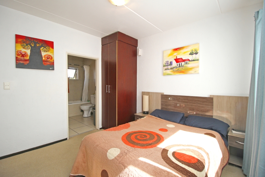 1 Bedroom Property for Sale in Ferndale Gauteng