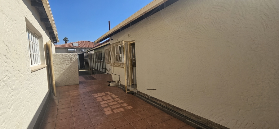 3 Bedroom Property for Sale in Edenvale Central Gauteng