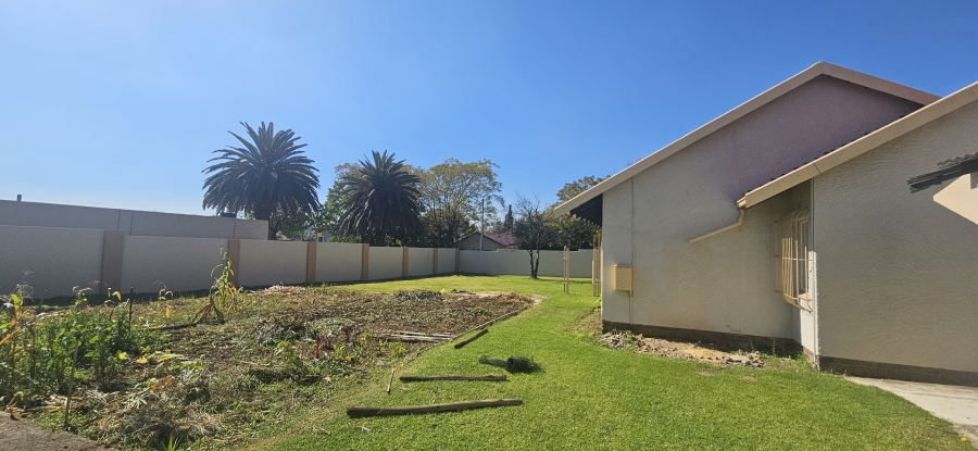 3 Bedroom Property for Sale in Edenvale Central Gauteng