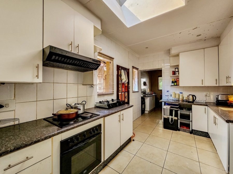 4 Bedroom Property for Sale in Constantia Kloof Gauteng