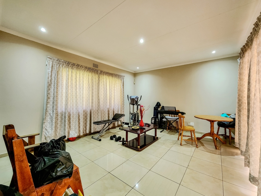 4 Bedroom Property for Sale in Constantia Kloof Gauteng