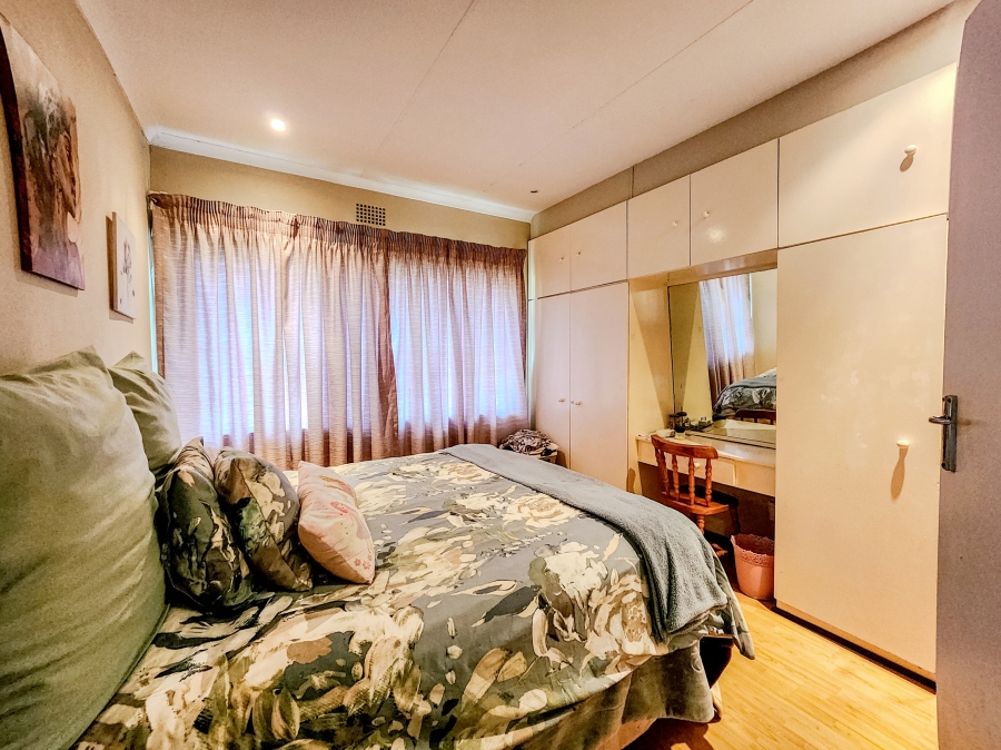 4 Bedroom Property for Sale in Constantia Kloof Gauteng