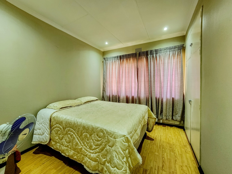 4 Bedroom Property for Sale in Constantia Kloof Gauteng