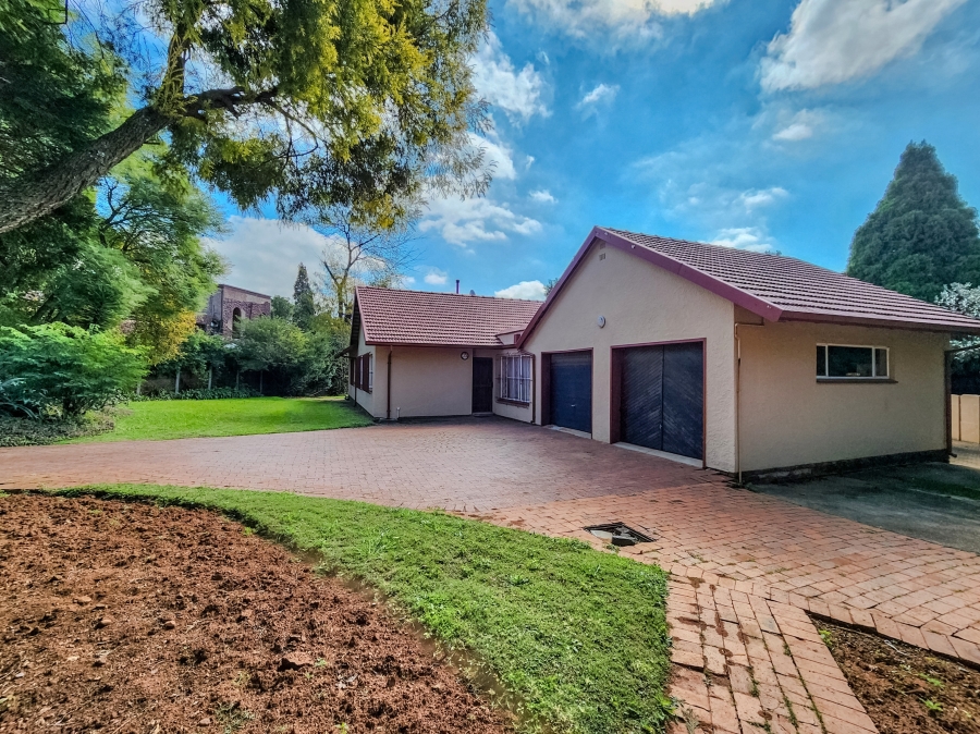 4 Bedroom Property for Sale in Constantia Kloof Gauteng