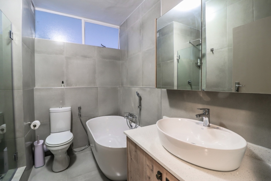 To Let 3 Bedroom Property for Rent in Benmore Gardens Gauteng
