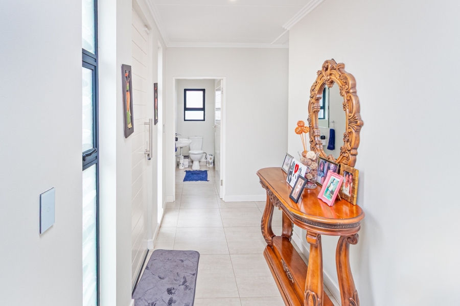 3 Bedroom Property for Sale in Amorosa Gauteng