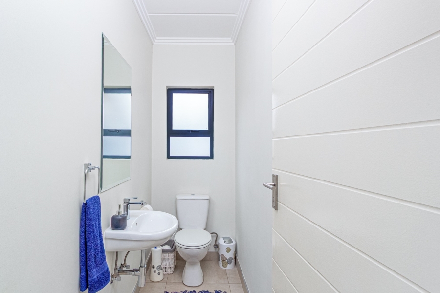 3 Bedroom Property for Sale in Amorosa Gauteng