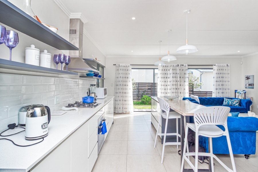 3 Bedroom Property for Sale in Amorosa Gauteng