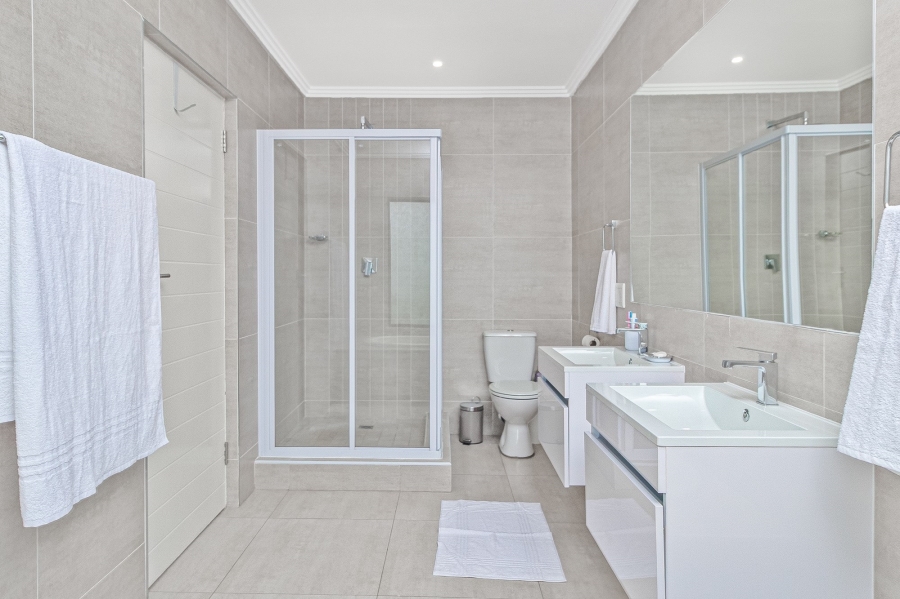 3 Bedroom Property for Sale in Amorosa Gauteng
