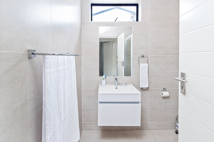 3 Bedroom Property for Sale in Amorosa Gauteng
