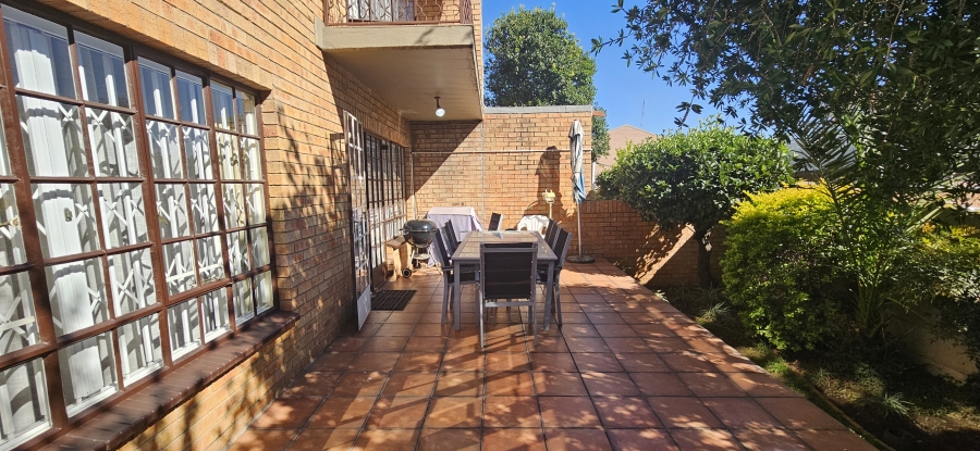 3 Bedroom Property for Sale in New Redruth Gauteng