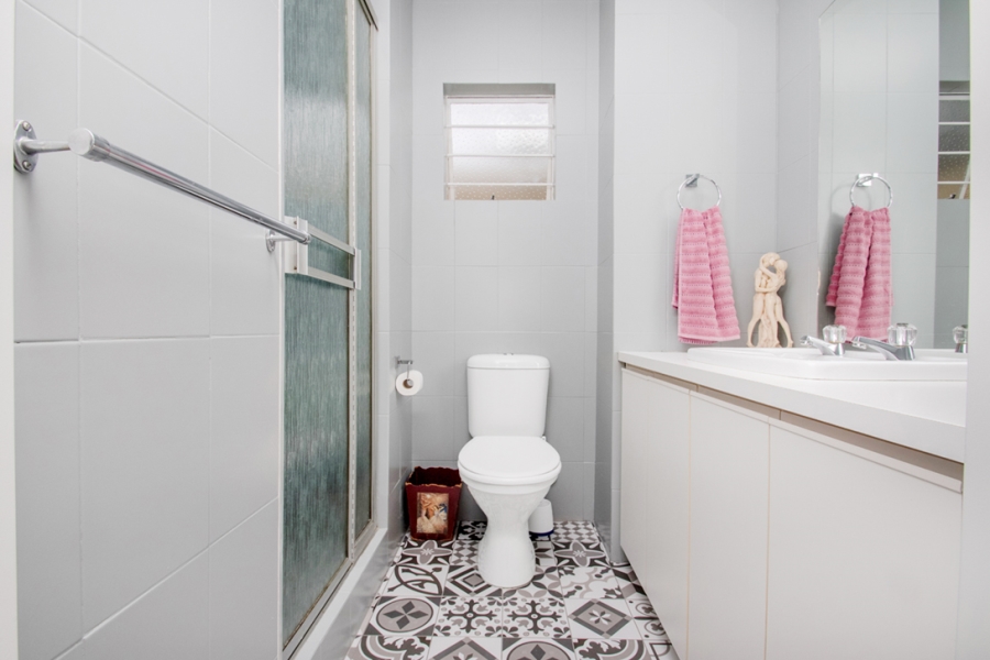2 Bedroom Property for Sale in Morningside Gauteng