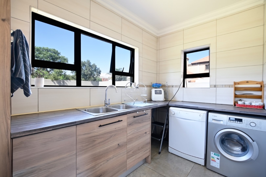 4 Bedroom Property for Sale in Sable Hills Gauteng