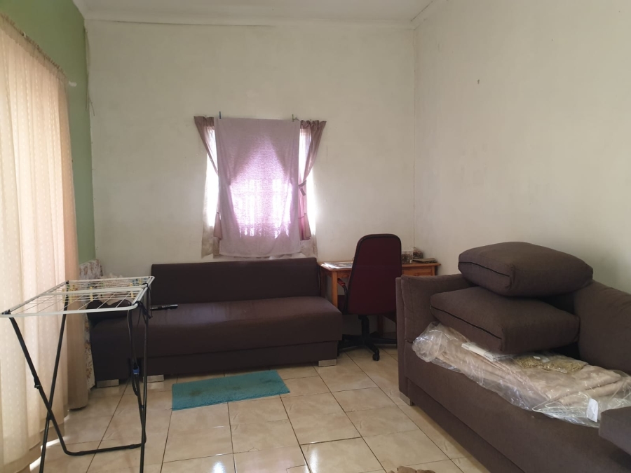 To Let 1 Bedroom Property for Rent in Sinoville Gauteng
