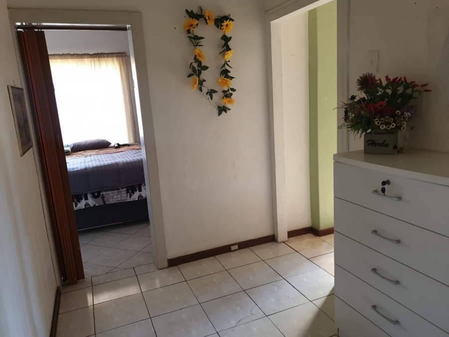 To Let 1 Bedroom Property for Rent in Sinoville Gauteng