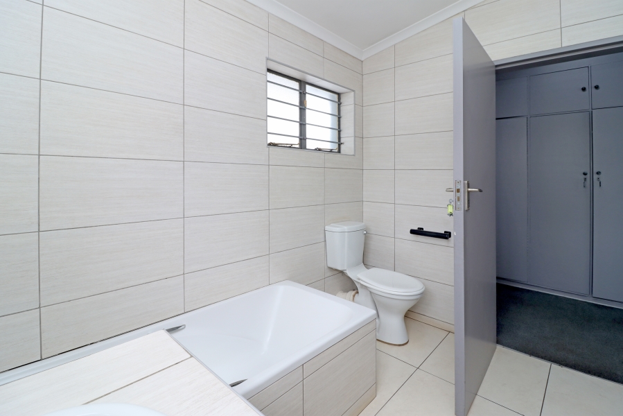 4 Bedroom Property for Sale in Fairmount Gauteng