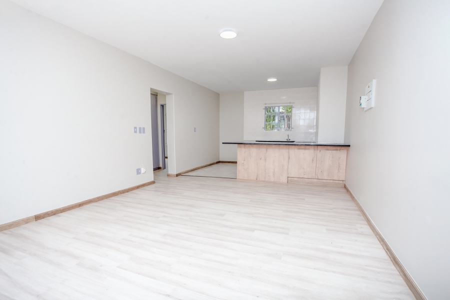 To Let 2 Bedroom Property for Rent in Magaliessig Gauteng