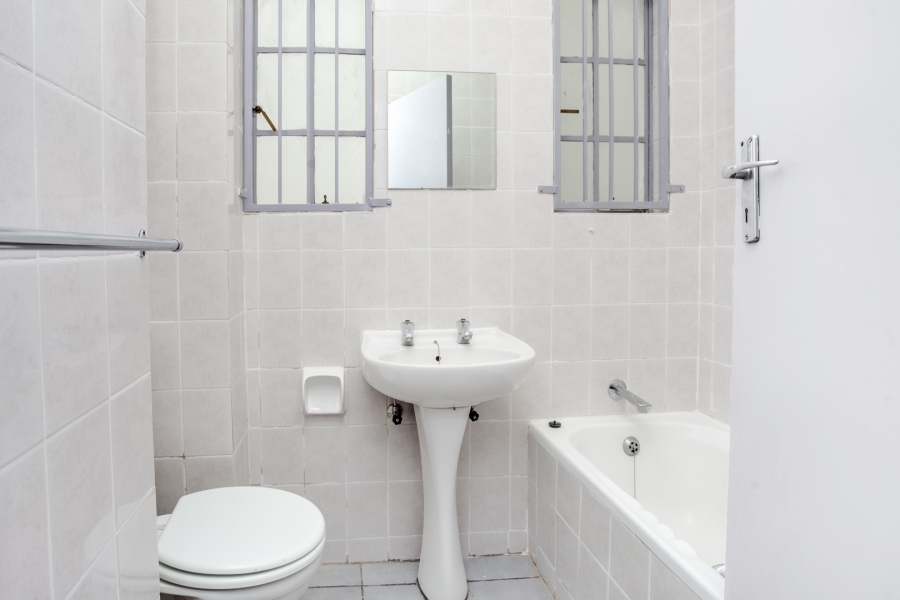 To Let 2 Bedroom Property for Rent in Magaliessig Gauteng