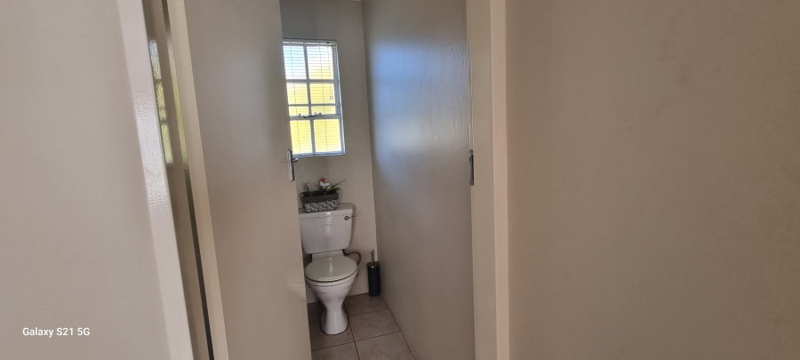3 Bedroom Property for Sale in Erasmuskloof Gauteng