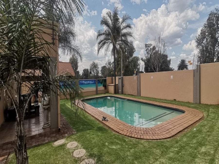2 Bedroom Property for Sale in Randhart Gauteng