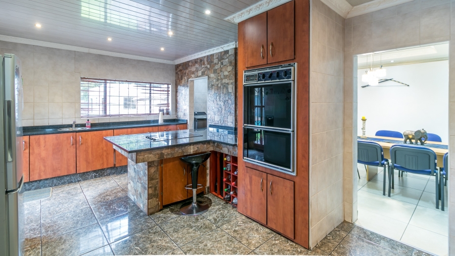 4 Bedroom Property for Sale in Cresta Gauteng