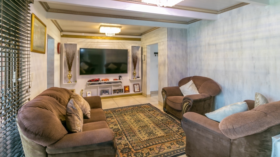 4 Bedroom Property for Sale in Cresta Gauteng