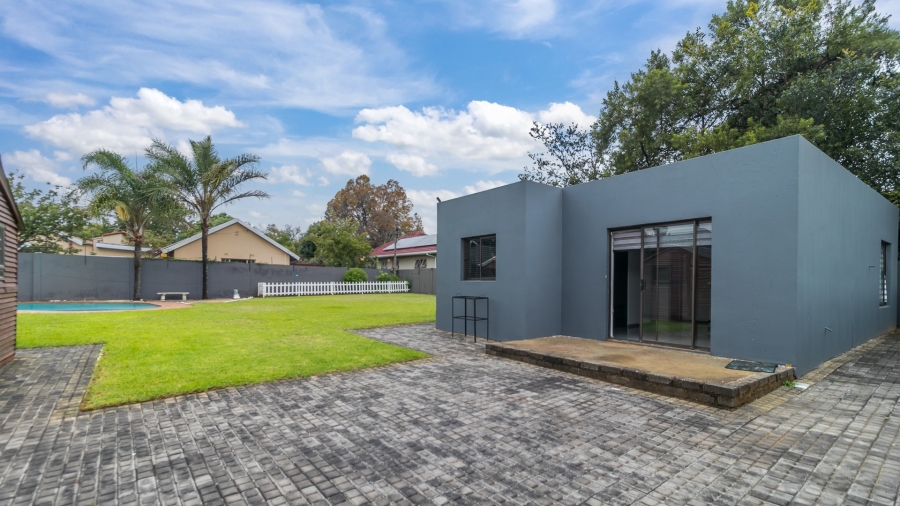 4 Bedroom Property for Sale in Cresta Gauteng