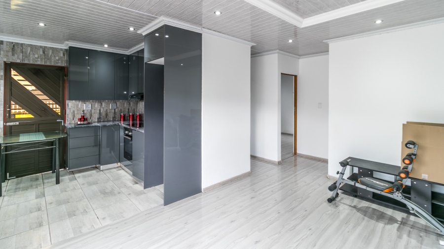 4 Bedroom Property for Sale in Cresta Gauteng