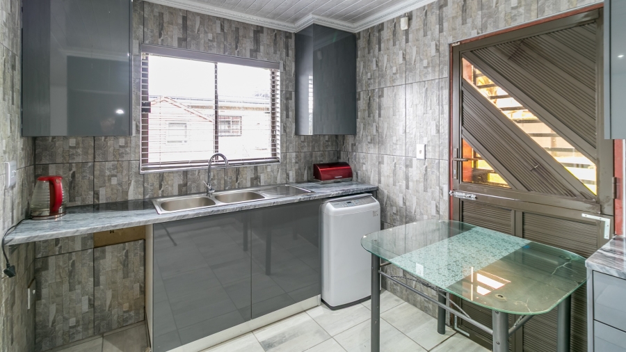 4 Bedroom Property for Sale in Cresta Gauteng