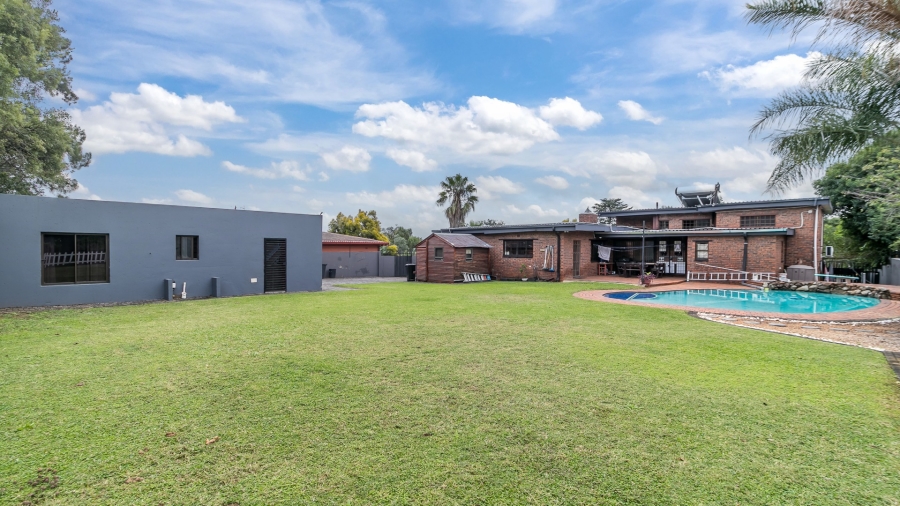 4 Bedroom Property for Sale in Cresta Gauteng