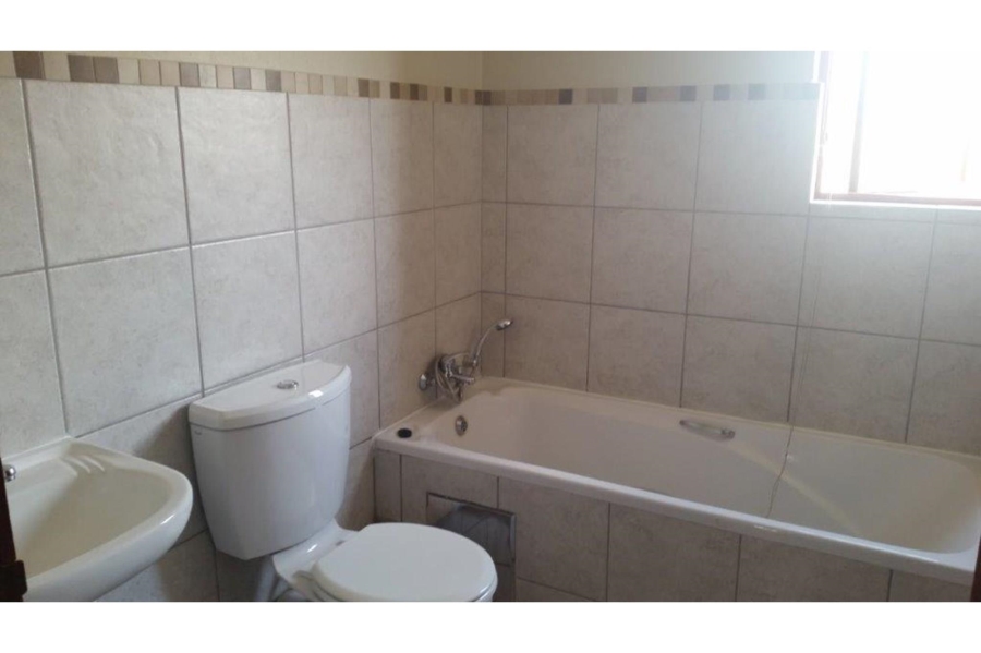 2 Bedroom Property for Sale in Noordwyk Gauteng