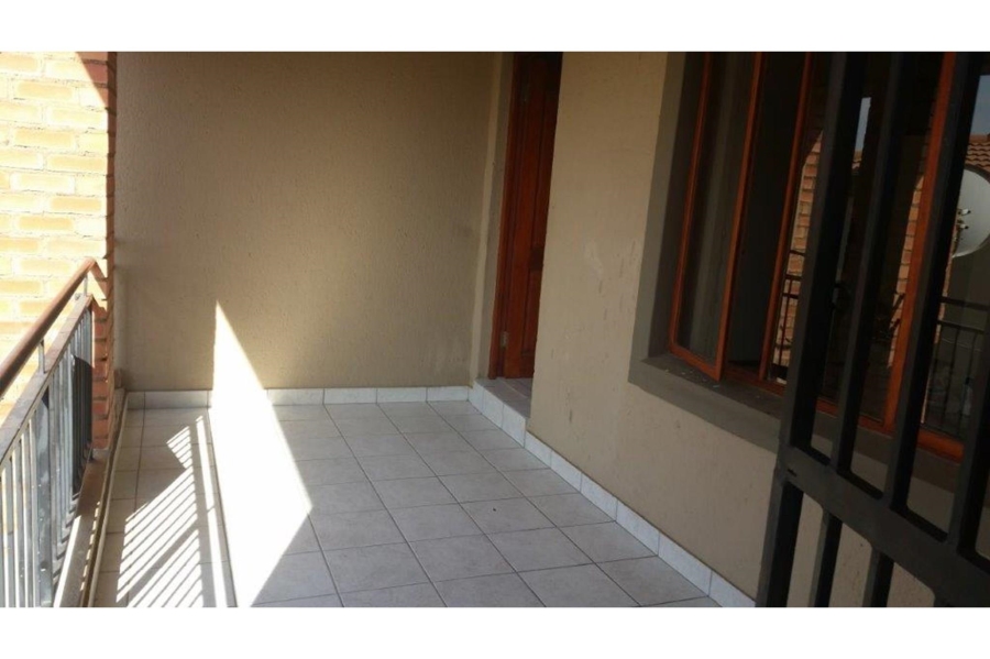 2 Bedroom Property for Sale in Noordwyk Gauteng
