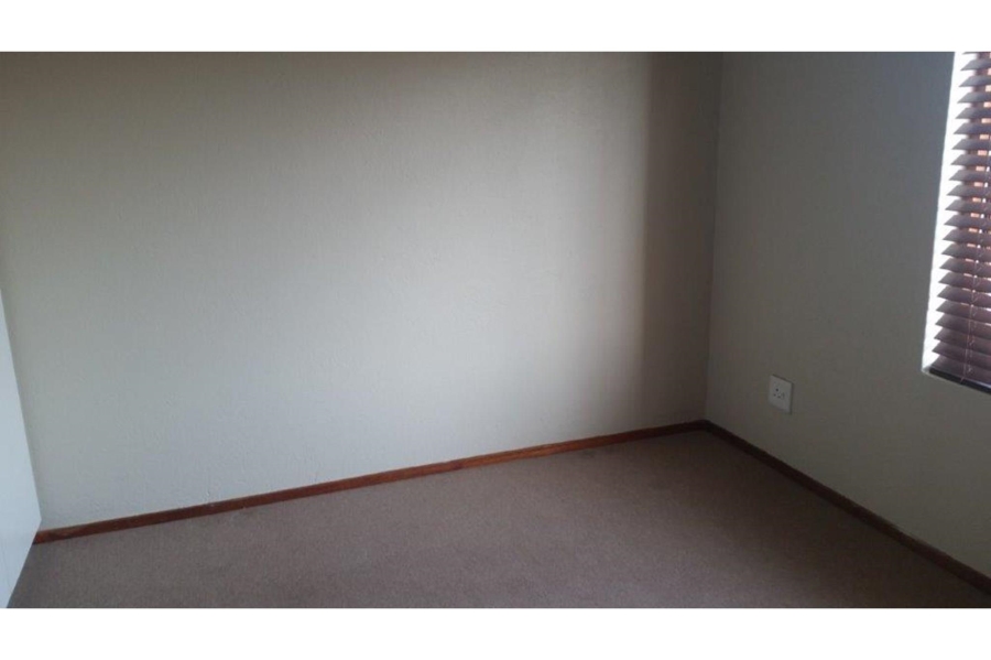 2 Bedroom Property for Sale in Noordwyk Gauteng